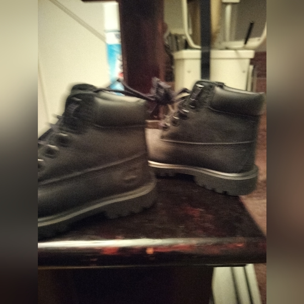 Toddler Boy's boots size 7 Timberland, UGGS, Dr. Martens sz 6